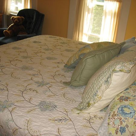 Bellows Falls Hugging Bear Inn المظهر الخارجي الصورة