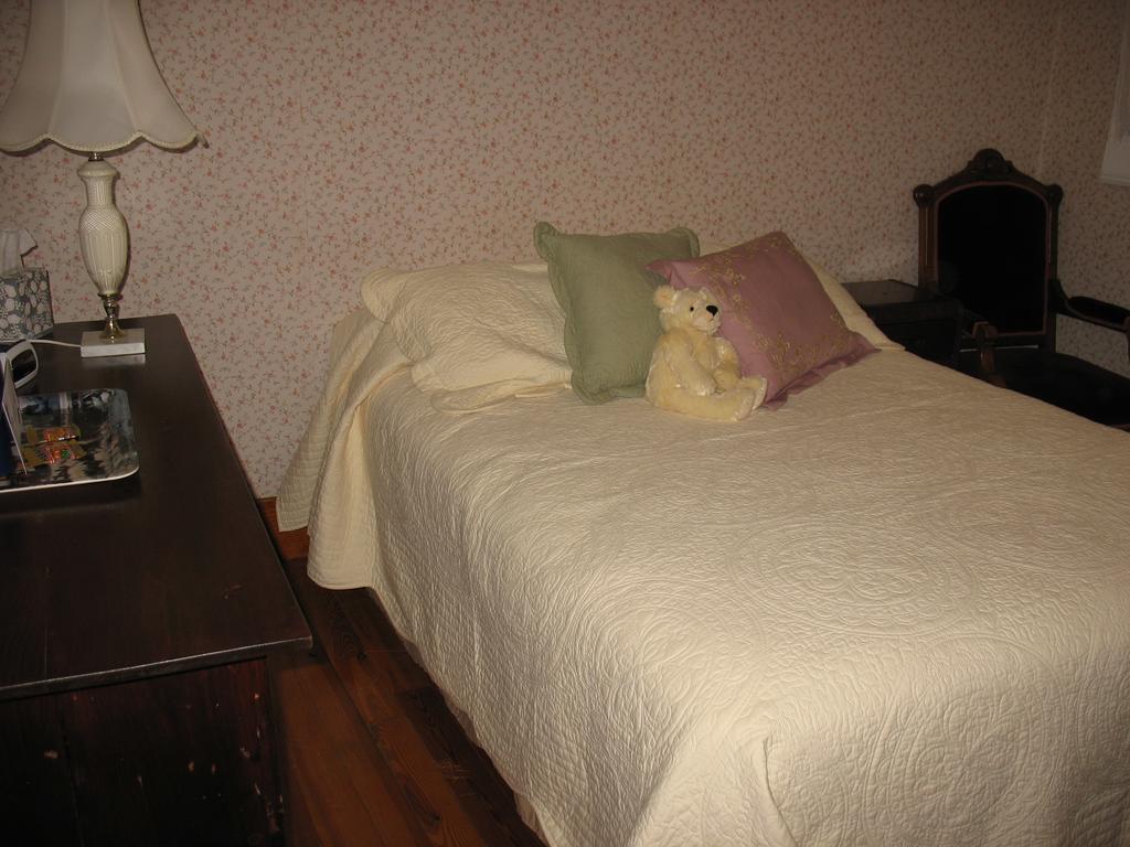 Bellows Falls Hugging Bear Inn المظهر الخارجي الصورة