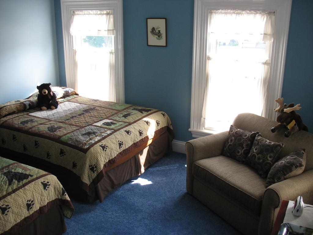Bellows Falls Hugging Bear Inn المظهر الخارجي الصورة