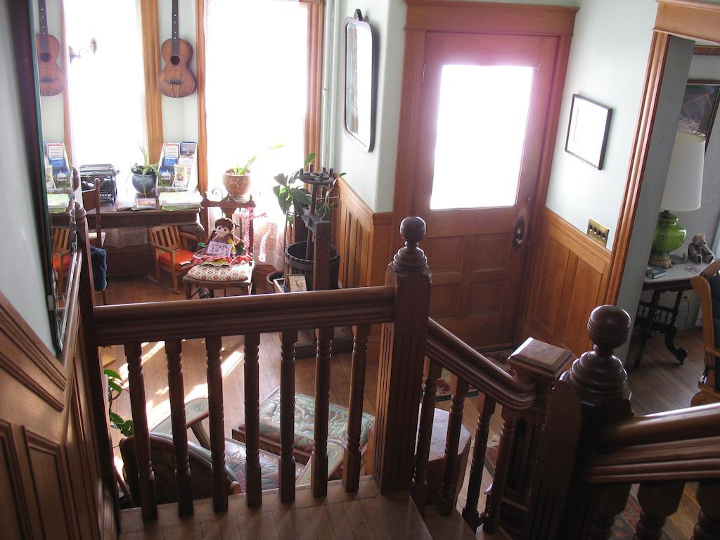 Bellows Falls Hugging Bear Inn المظهر الخارجي الصورة