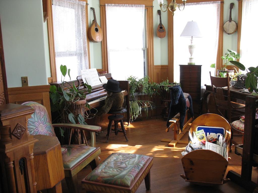 Bellows Falls Hugging Bear Inn المظهر الخارجي الصورة