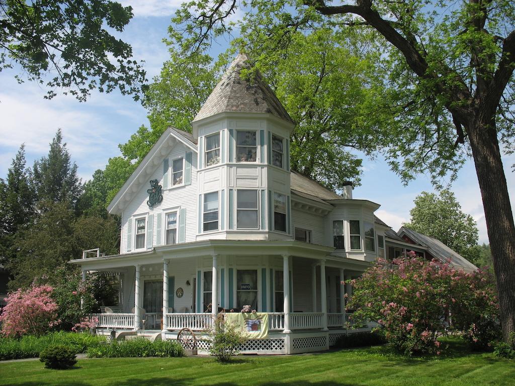 Bellows Falls Hugging Bear Inn المظهر الخارجي الصورة
